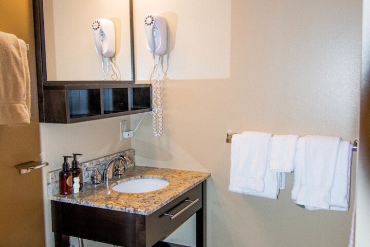 Bathroom sink