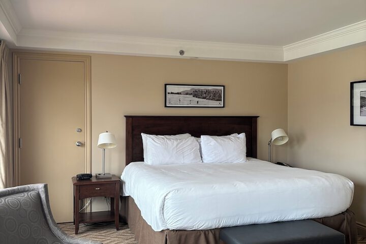 Room 11 of 41