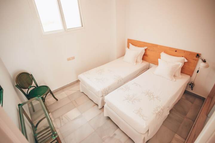 Room 25 of 110