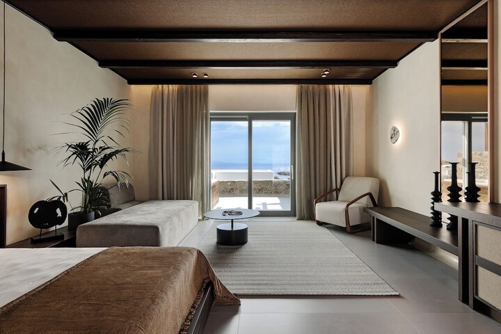 Room 41 of 104