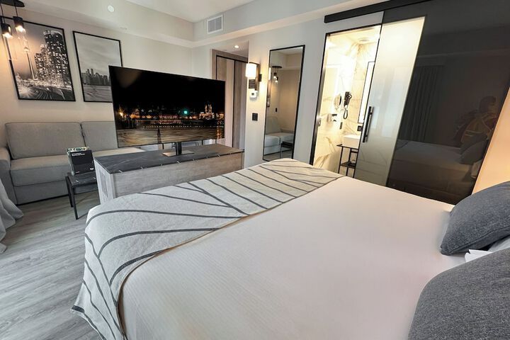 Room 5 of 30