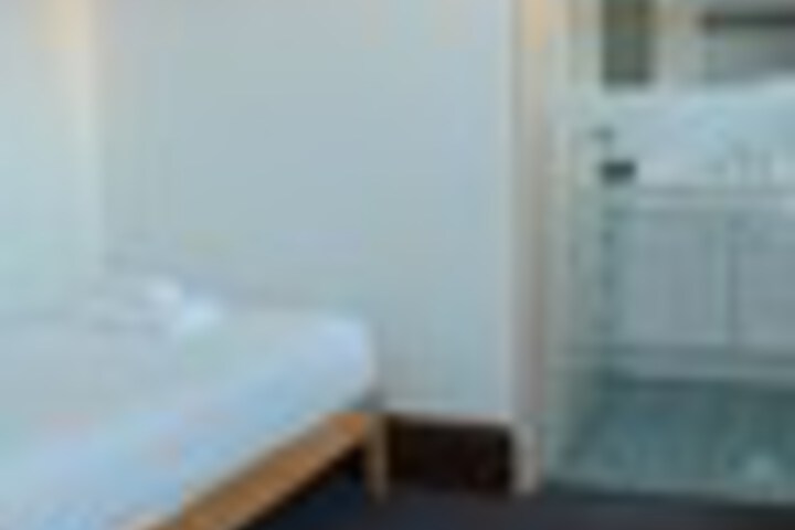 Room 77 of 192
