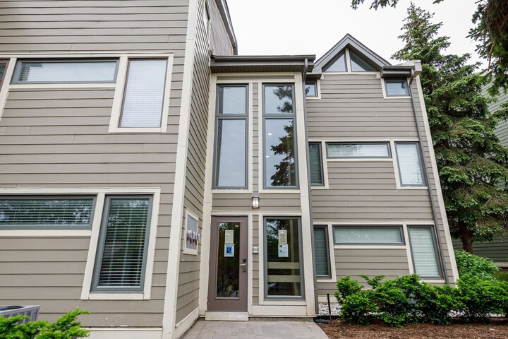 General 4 of 402