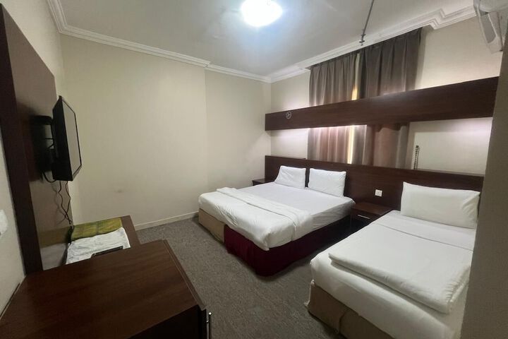 Room 8 of 15