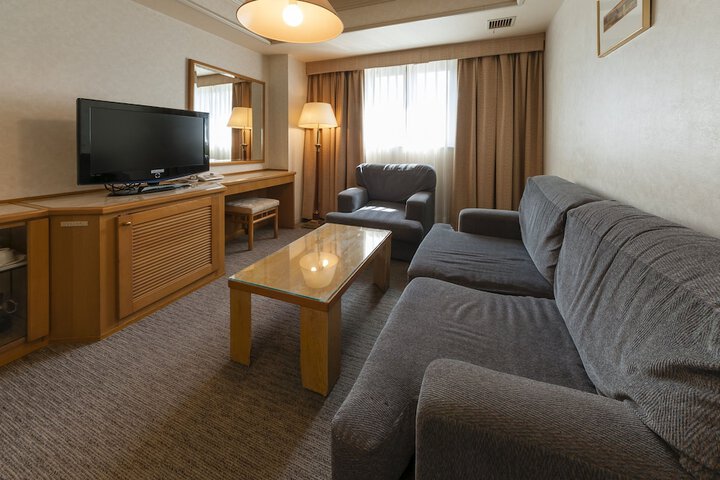 Room 16 of 21