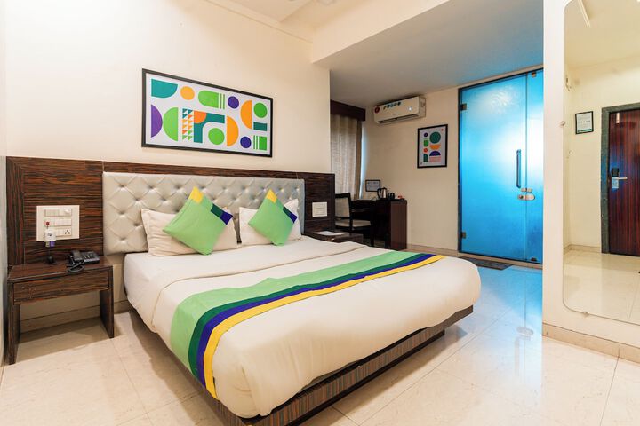 Room 16 of 62