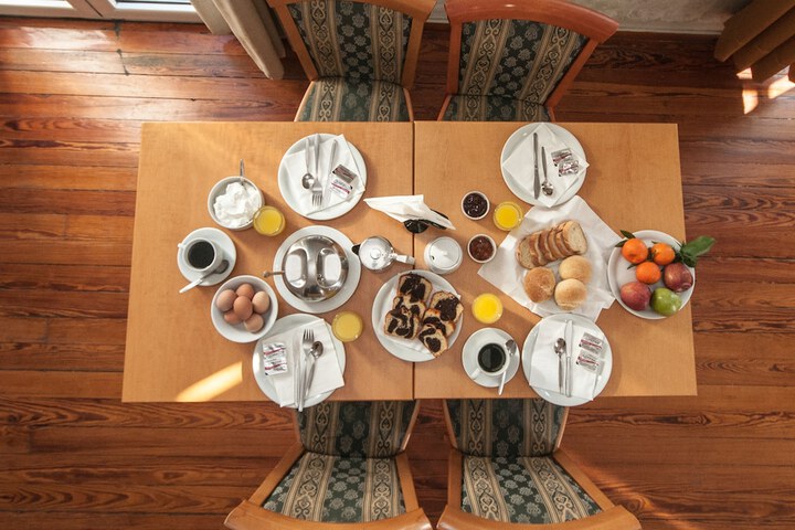 Breakfast/Coffee Service 97 of 152
