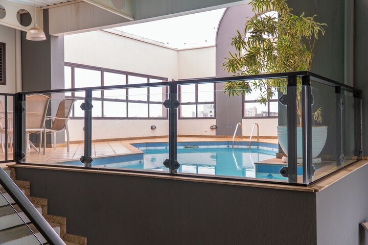 Hotel Pool