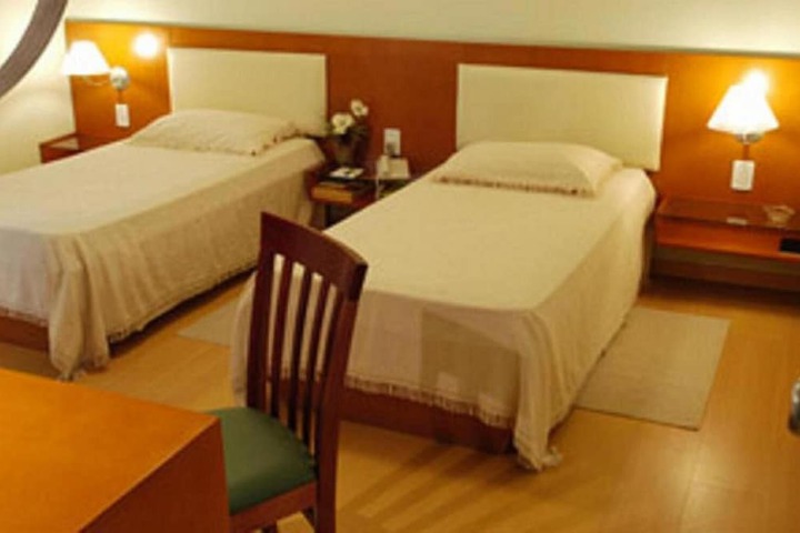 Room 9 of 26