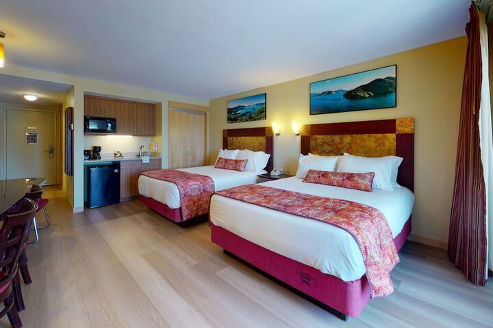 Premier 2 Queen Beds Accessible (26 of 40)