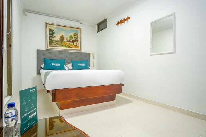 Room 3 of 32