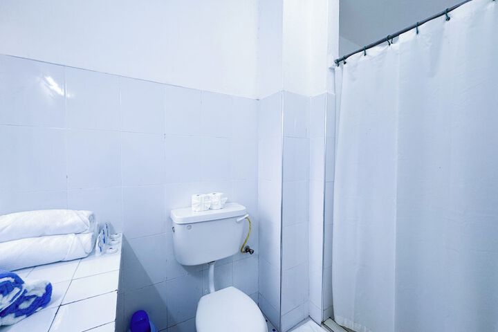 Room 52 of 103