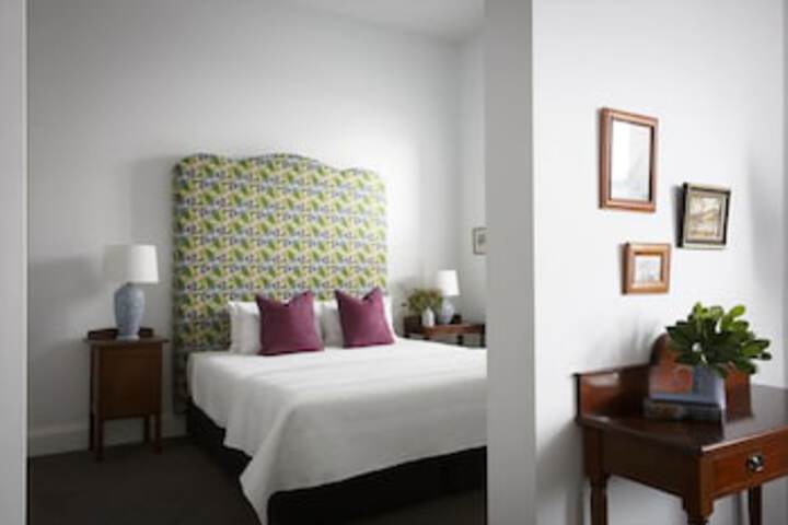Room 25 of 117