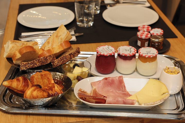 Breakfast/Coffee Service 67 of 86