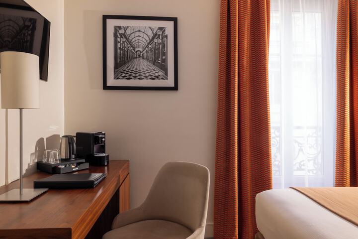 Room 10 of 51