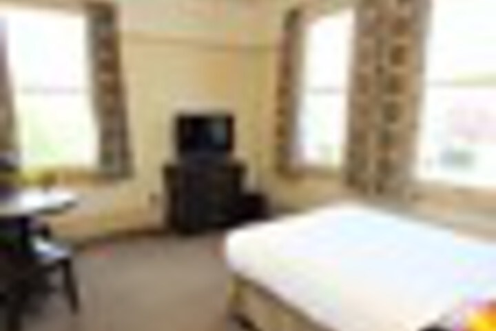 Room 29 of 153