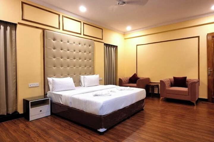 Room 5 of 24