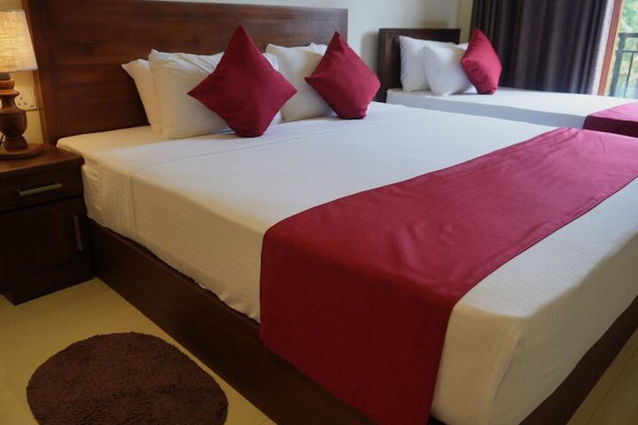 Room 8 of 34