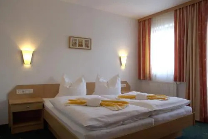 JOES APARTHOTEL