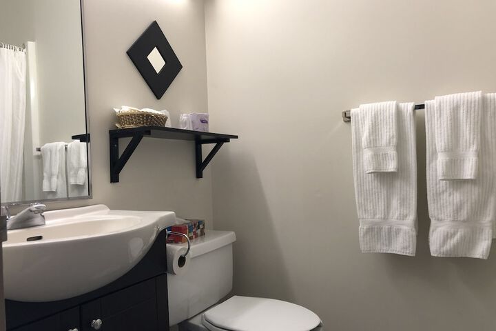 Room 8 of 18