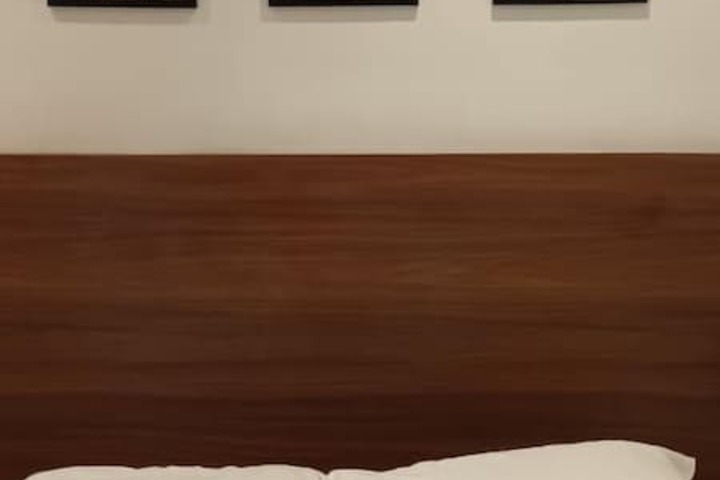 Room 8 of 19