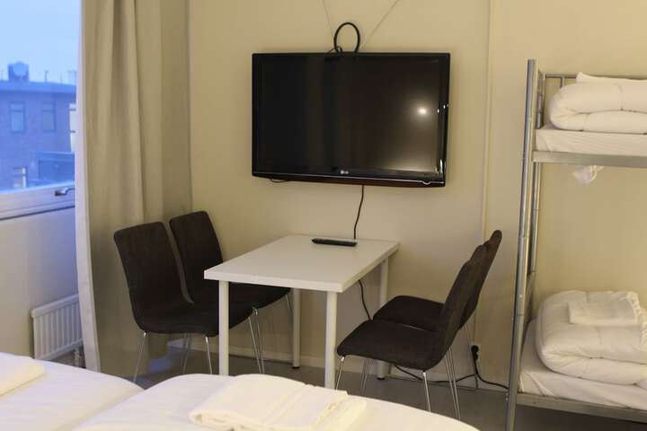 Room 26 of 82