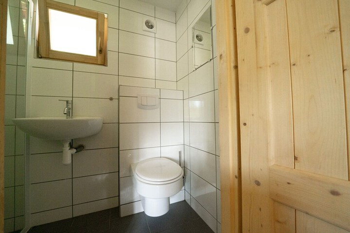 Room 13 of 40