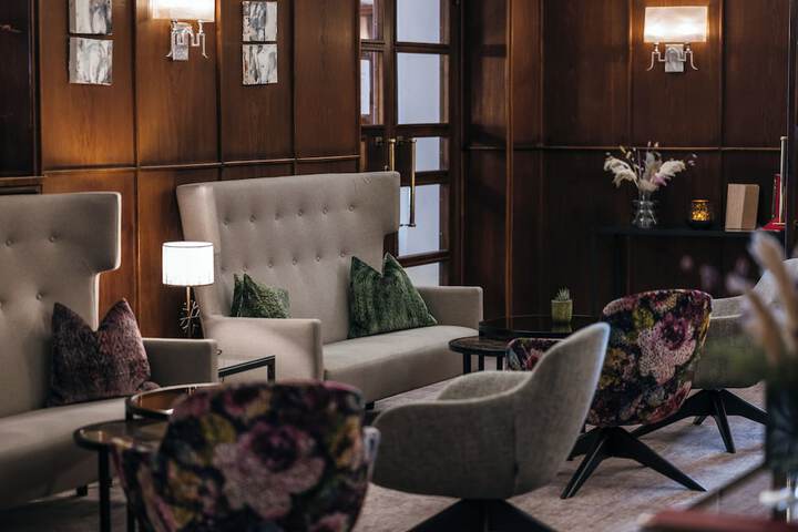 Hotel Lobby