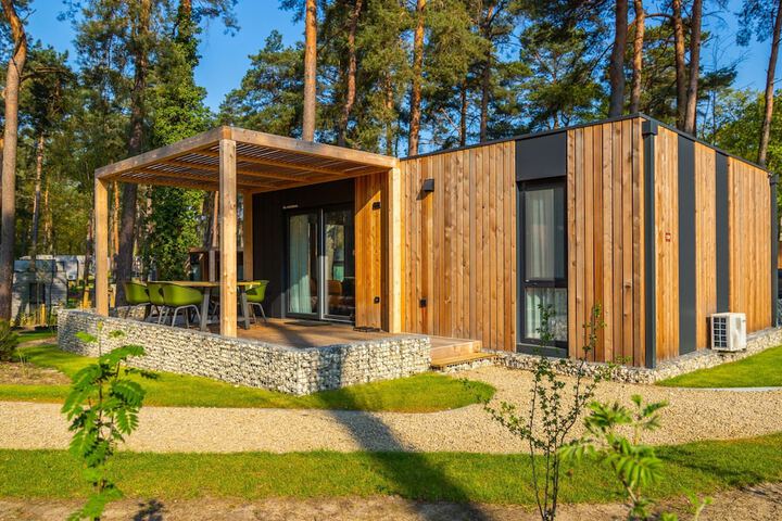 Nice Chalet With Dishwasher 16 km From Maastricht in Zutendaal
