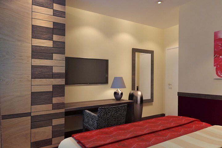Room 4 of 40