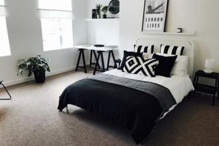 Wilston House - Old Town Penthouse