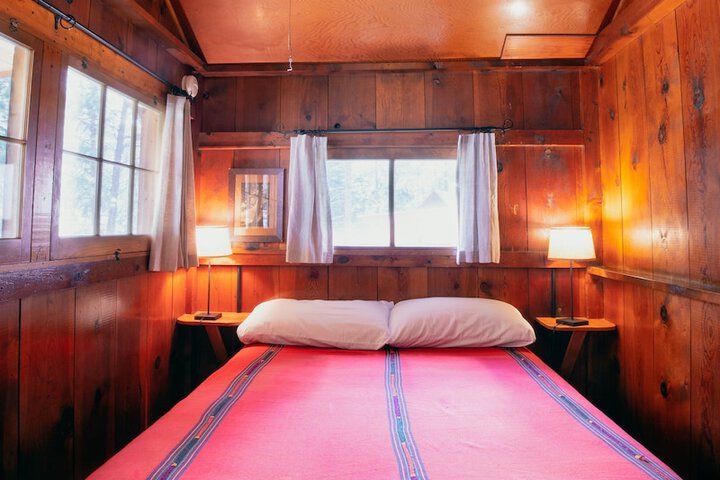 Room 25 of 211
