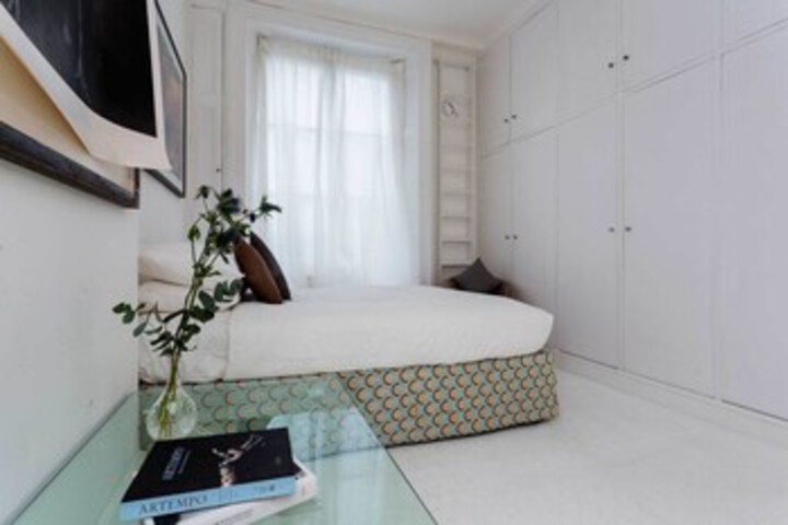 Room 17 of 22