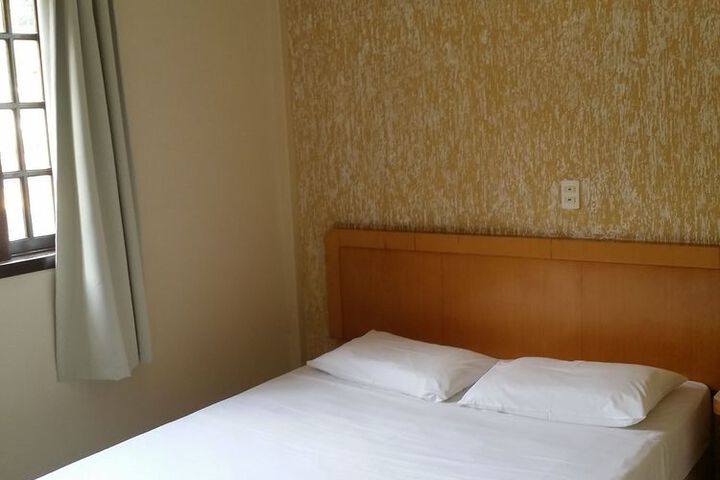 Room 4 of 30