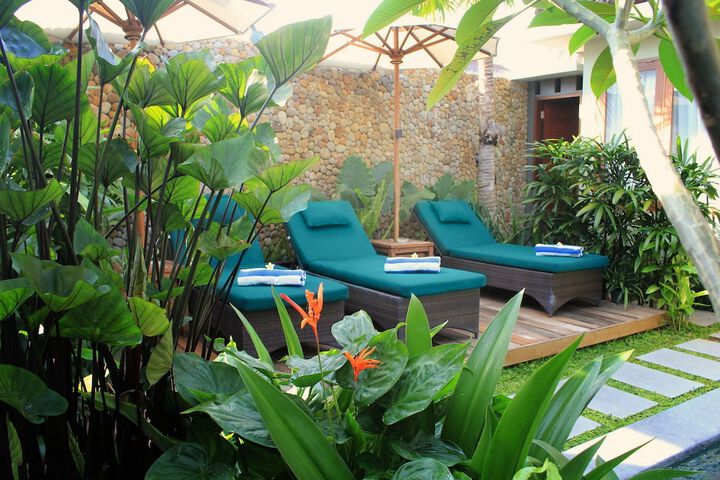 Sundeck 49 of 53