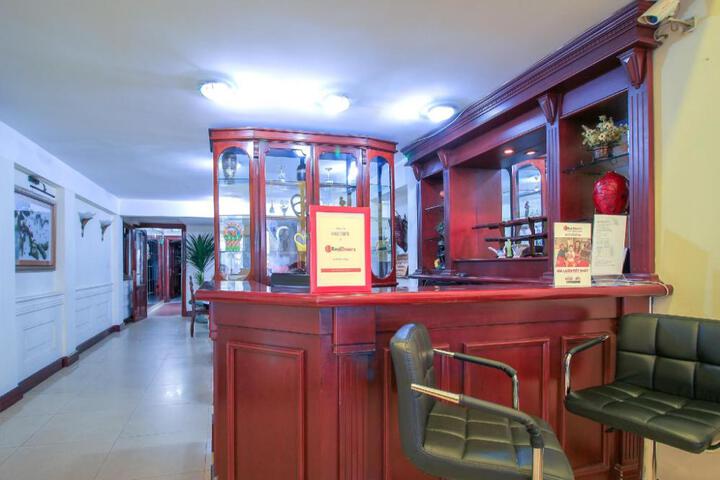 Hotel Entry