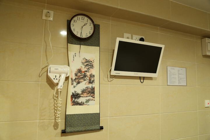 Room 19 of 32
