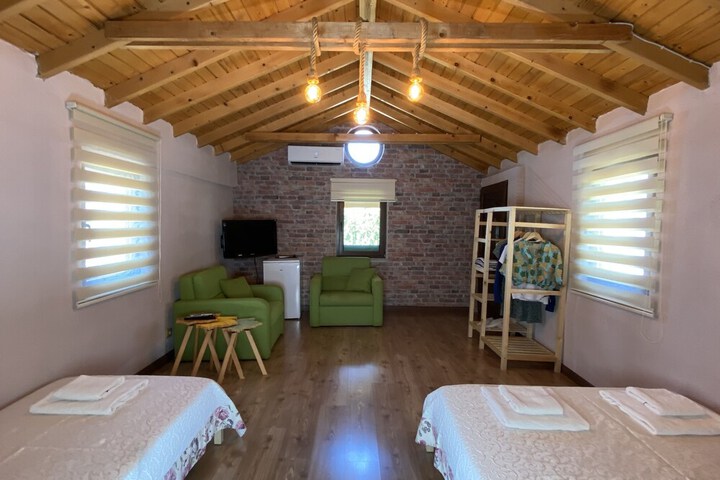 Room 6 of 39