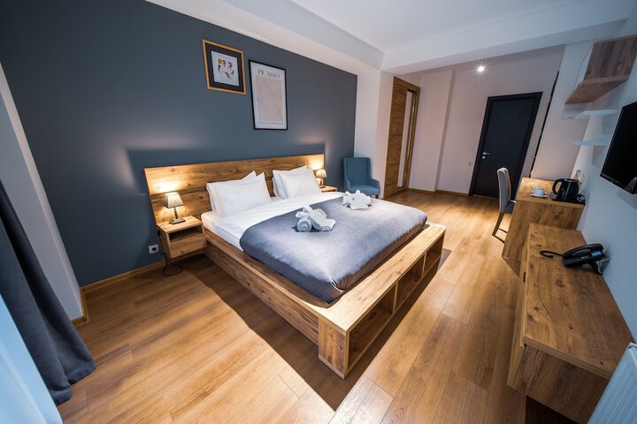 Room 14 of 57