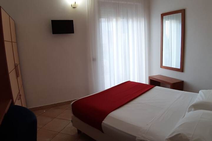 Room 13 of 94