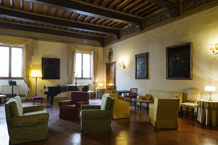 Guest Lobby