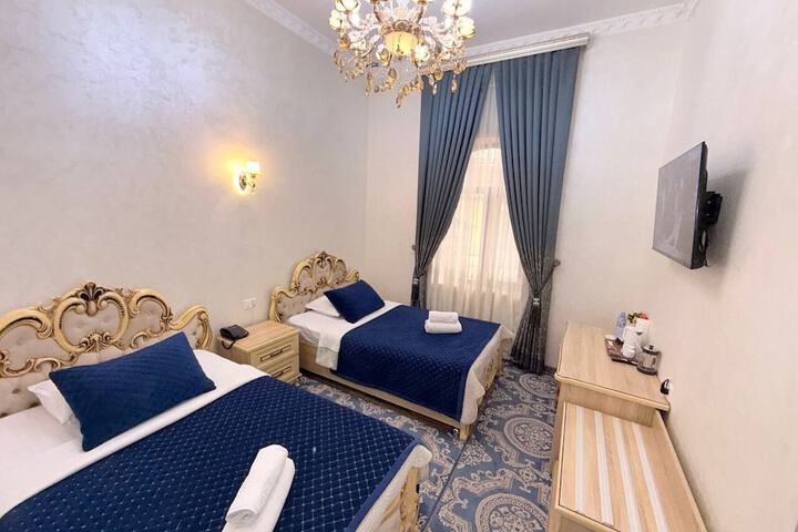 Room 4 of 31