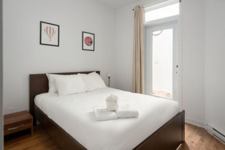 Room 4 of 14