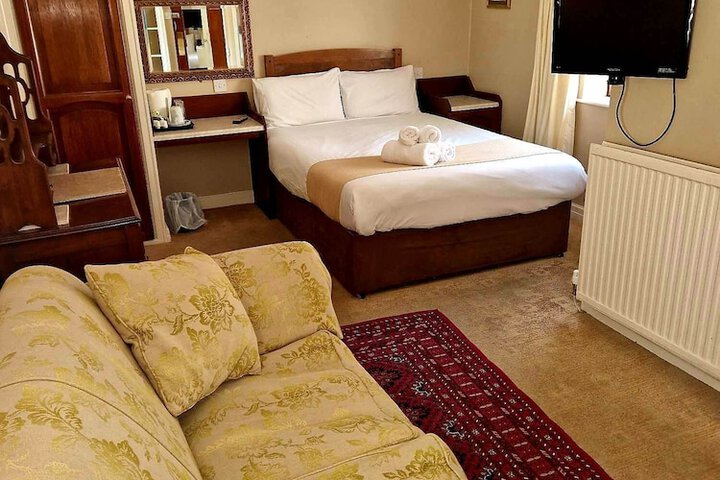 Room 33 of 59