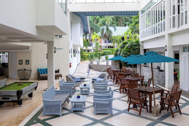 Guest Lobby