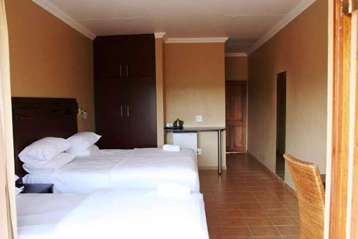Room 8 of 38