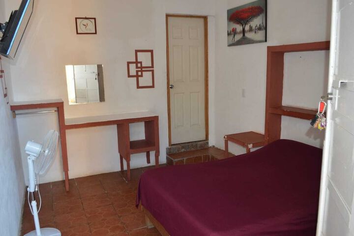 Room 6 of 17
