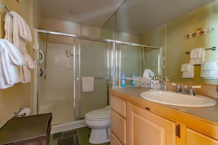 Room 105 of 147