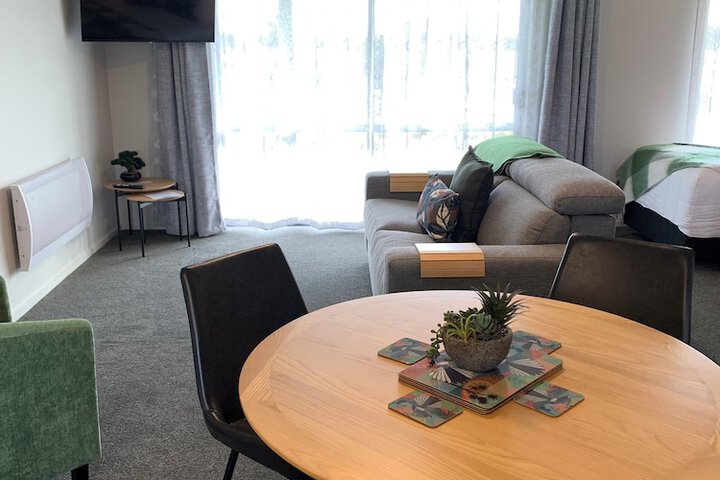 Room 46 of 83