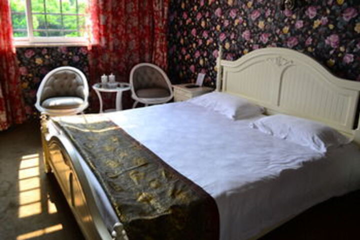 Inside Room Photo